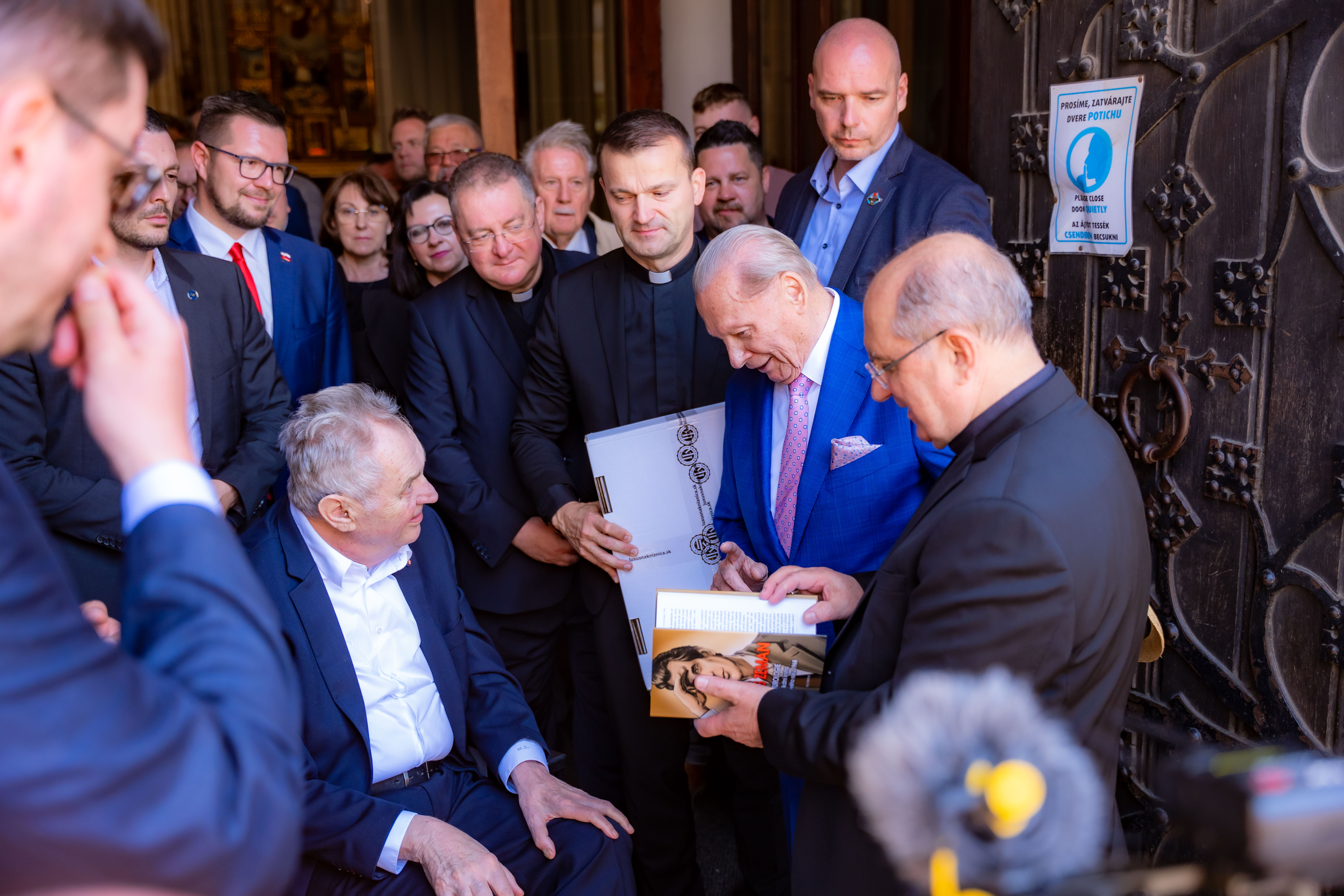 Prezident ZEMAN V Kosiciach so Schusterom -1-53